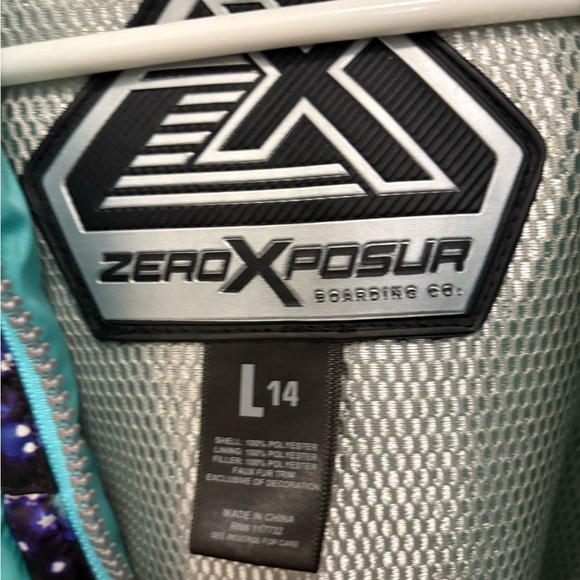 Stylish Kids Puffer Jacket - Black and Blue - Picture 6 of 16